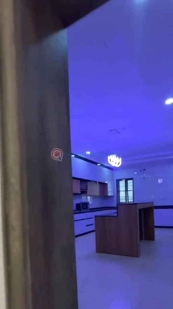 7 bedroom Detached Duplex For Sale Guzape Abuja Phase 1  - 12