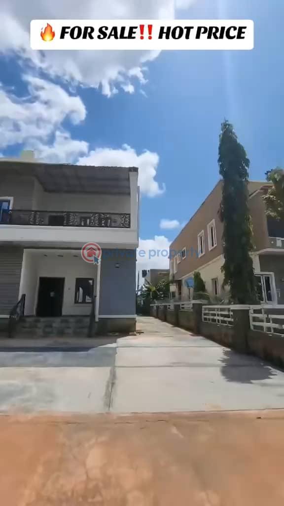 4 bedroom Detached Duplex For Sale Lugbe Abuja Phase 4  - 0