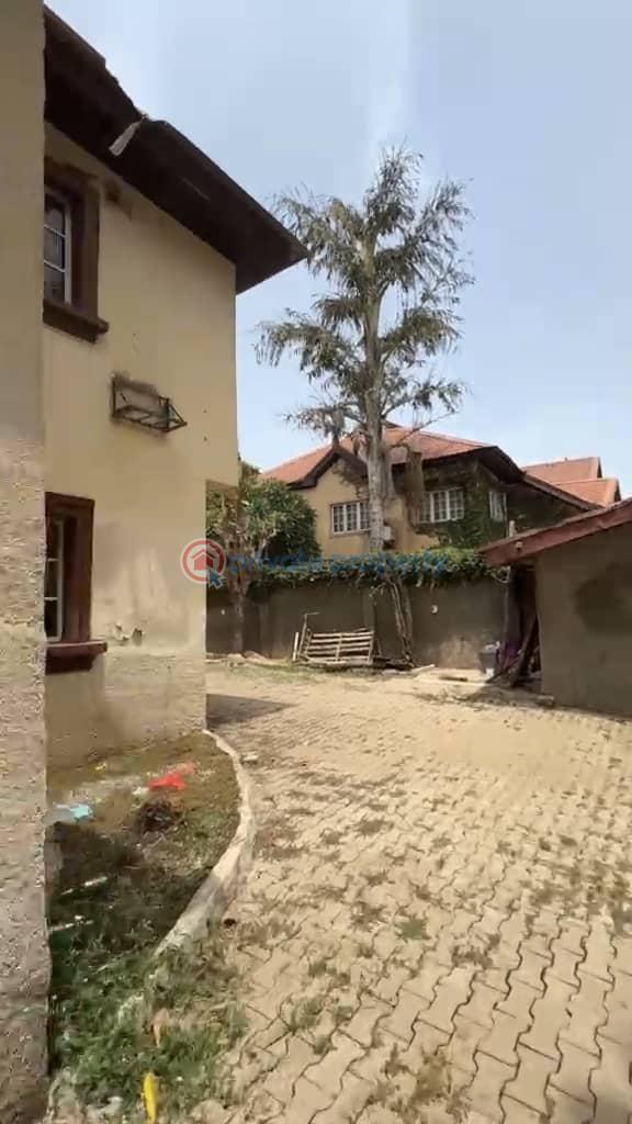 5 bedroom Semi detached Duplex For Sale Gwarimpa Abuja Phase 3  - 8