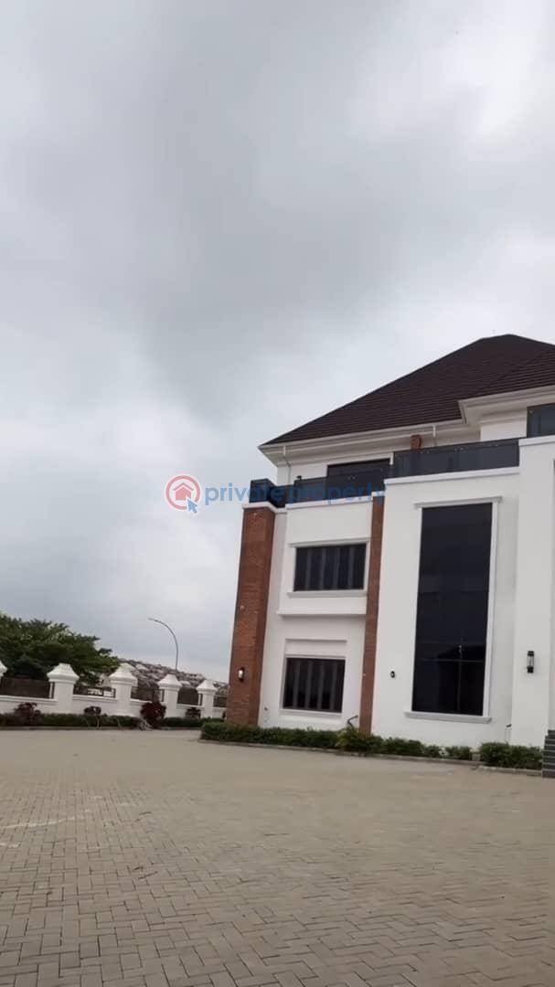 7 bedroom Detached Duplex For Sale Guzape Abuja Phase 1  - 8