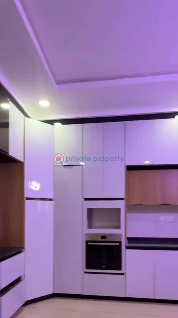 7 bedroom Detached Duplex For Sale Guzape Abuja Phase 1  - 5