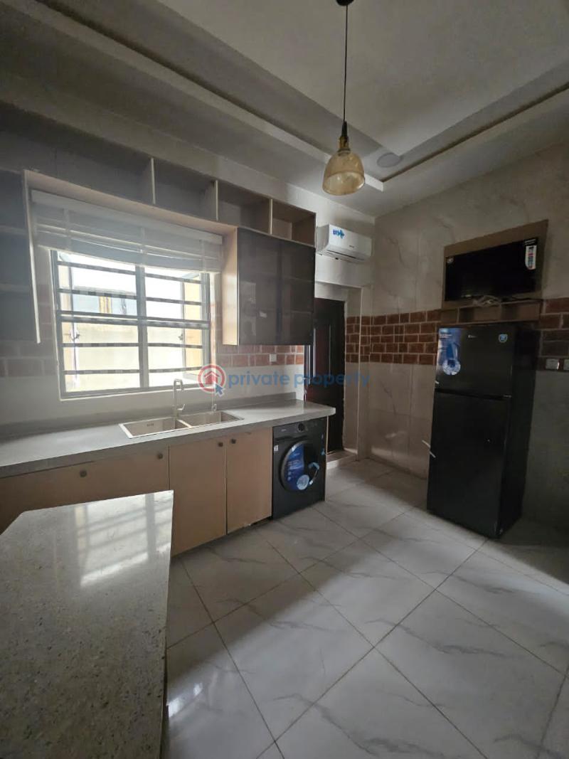 4 bedroom Terrace For Sale Pantheon 4, Orchid Road, Lafiaji Lekki Lagos - 7
