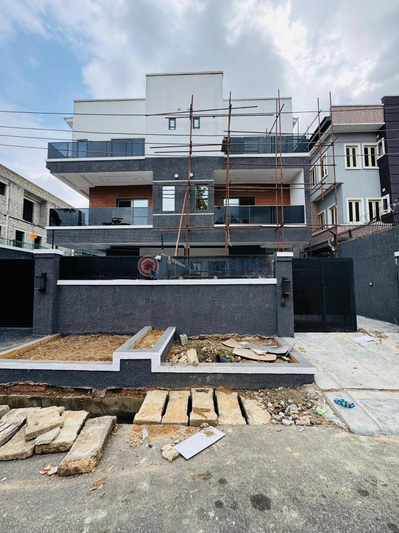 4 bedroom Semi detached Duplex For Sale Smartly Styled 4 Bedroom Semi Detached Dupled With A Room Bq In A Haven Estate Ogudu GRA Lagos - 1