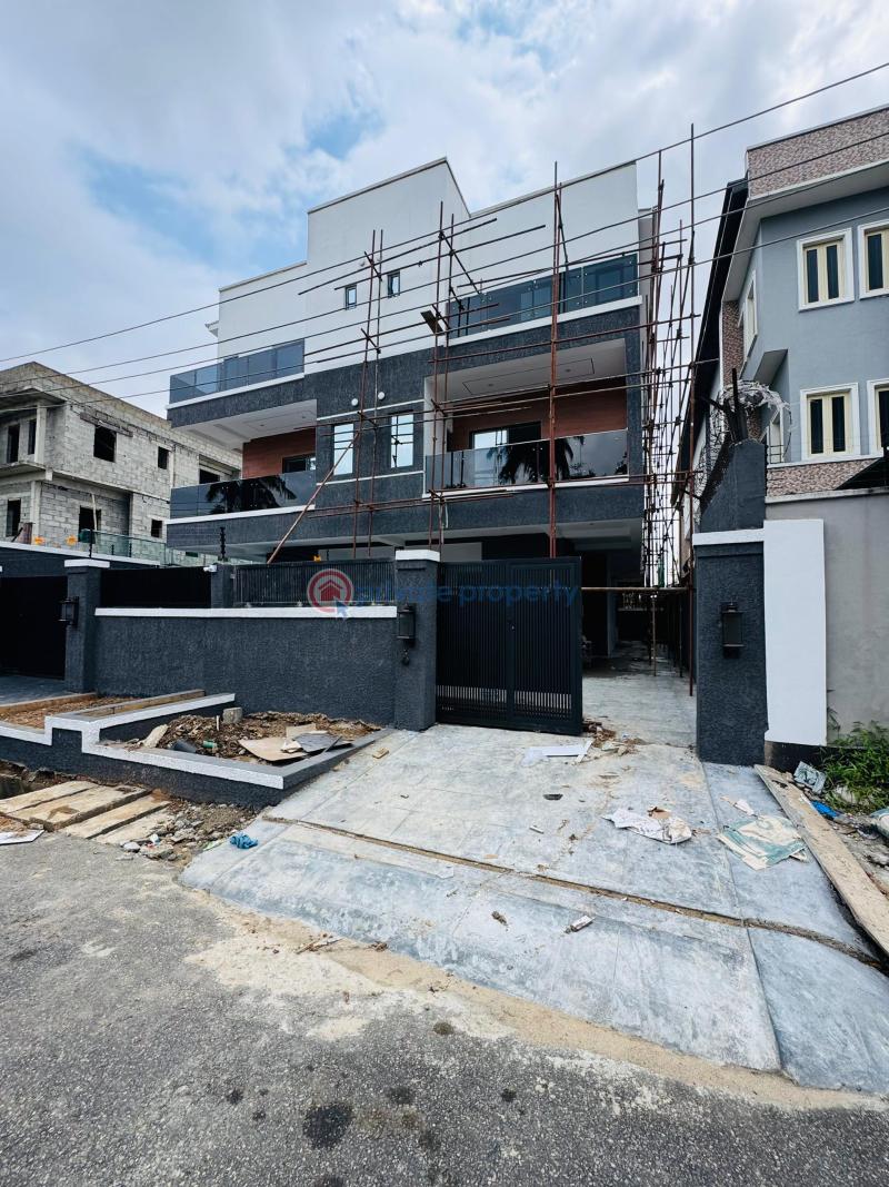 4 bedroom Semi detached Duplex For Sale Smartly Styled 4 Bedroom Semi Detached Dupled With A Room Bq In A Haven Estate Ogudu GRA Lagos - 11