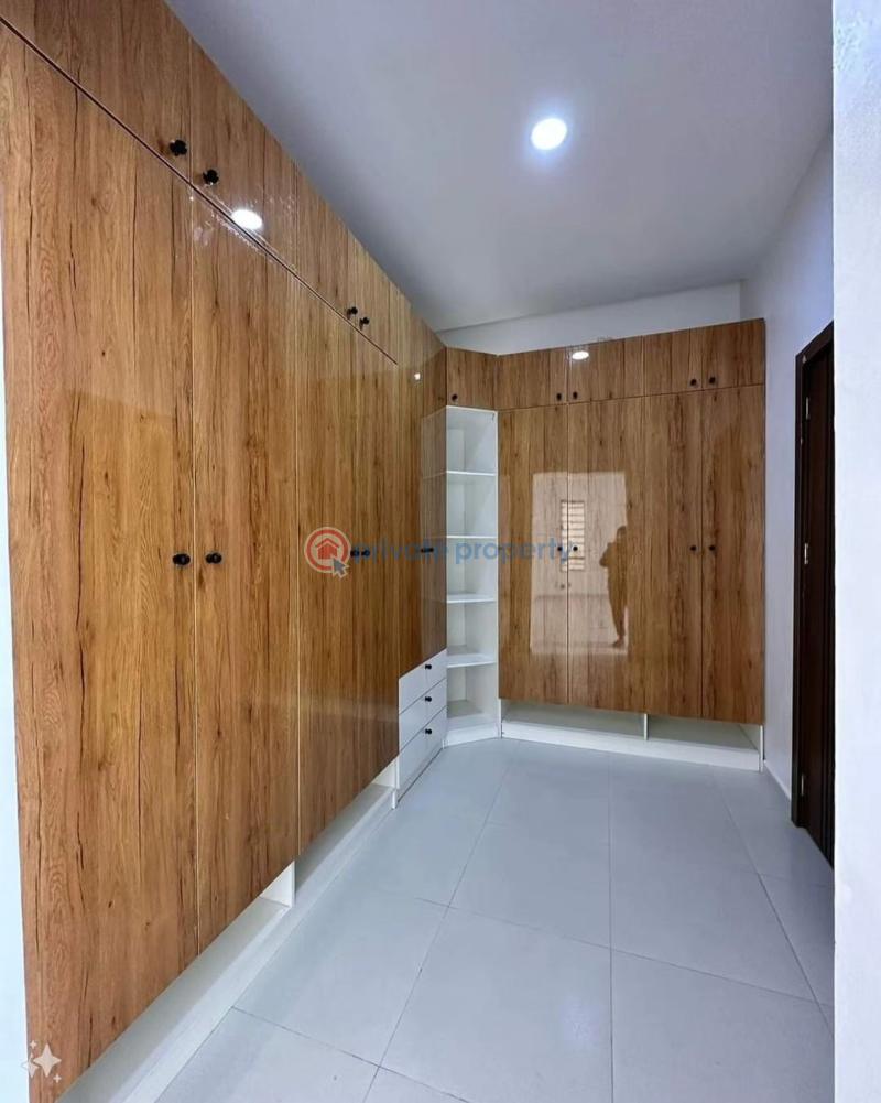 Soacious brand new 4 bedroom fully detached duplex in a mini court for sale - 5 4 bedroom Detached Duplex For Sale Off Orchid Road, Lekki Along Lekki Expressway Lagos - 5