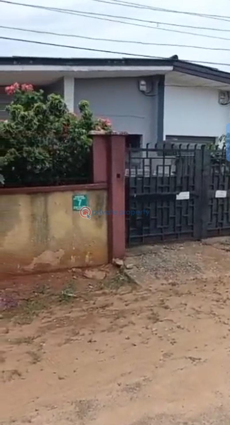 Bungalow For Sale On A Tarred Street Off Gius Idubor Off Gapiona And Off 2nd Ignore Gra Benincity.. Benin Edo - 1