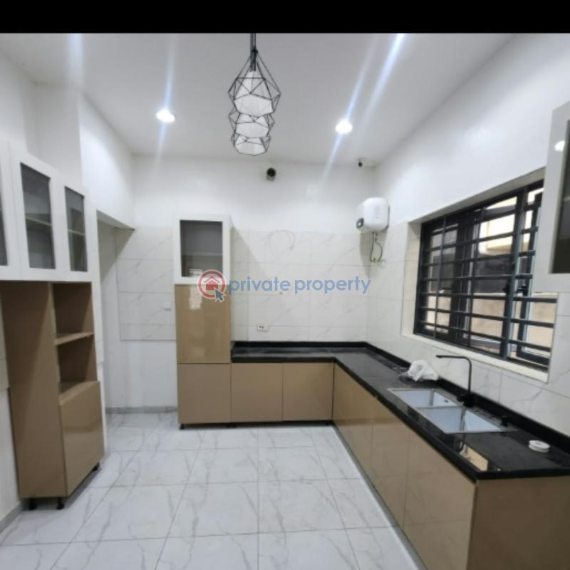 4 bedroom Detached Duplex For Sale Surulere Lagos - 2