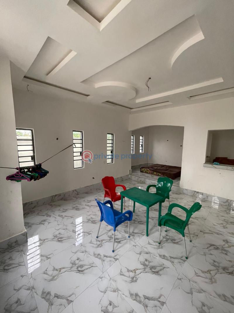 4 bedroom Detached Bungalow For Sale Eneka Port Harcourt Rivers - 3