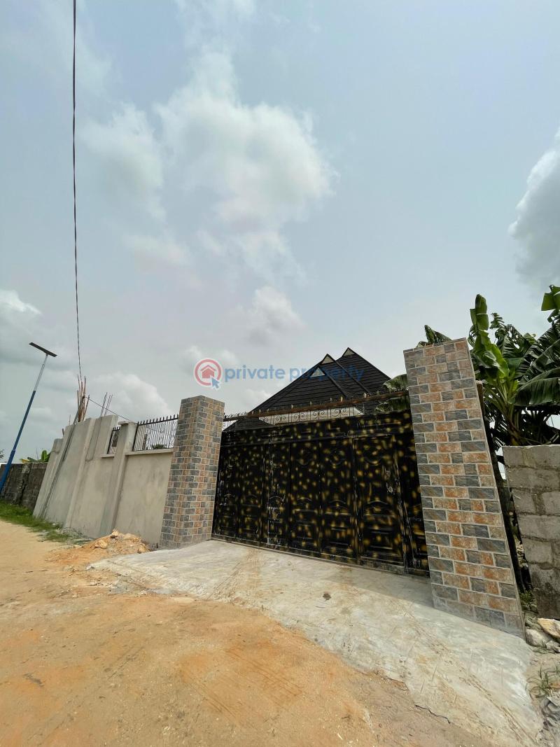 4 bedroom Detached Bungalow For Sale Eneka Port Harcourt Rivers - 1