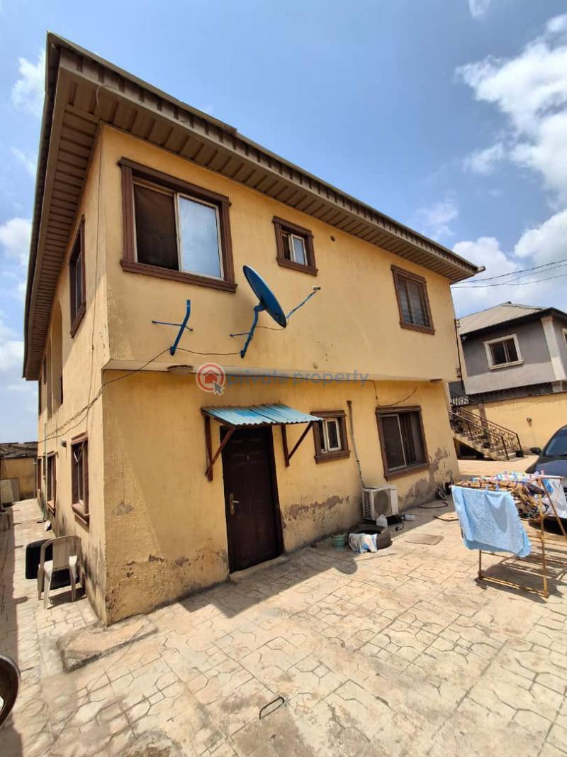 9 bedroom House For Sale Oluwaga Ayobo Ipaja Lagos - 4