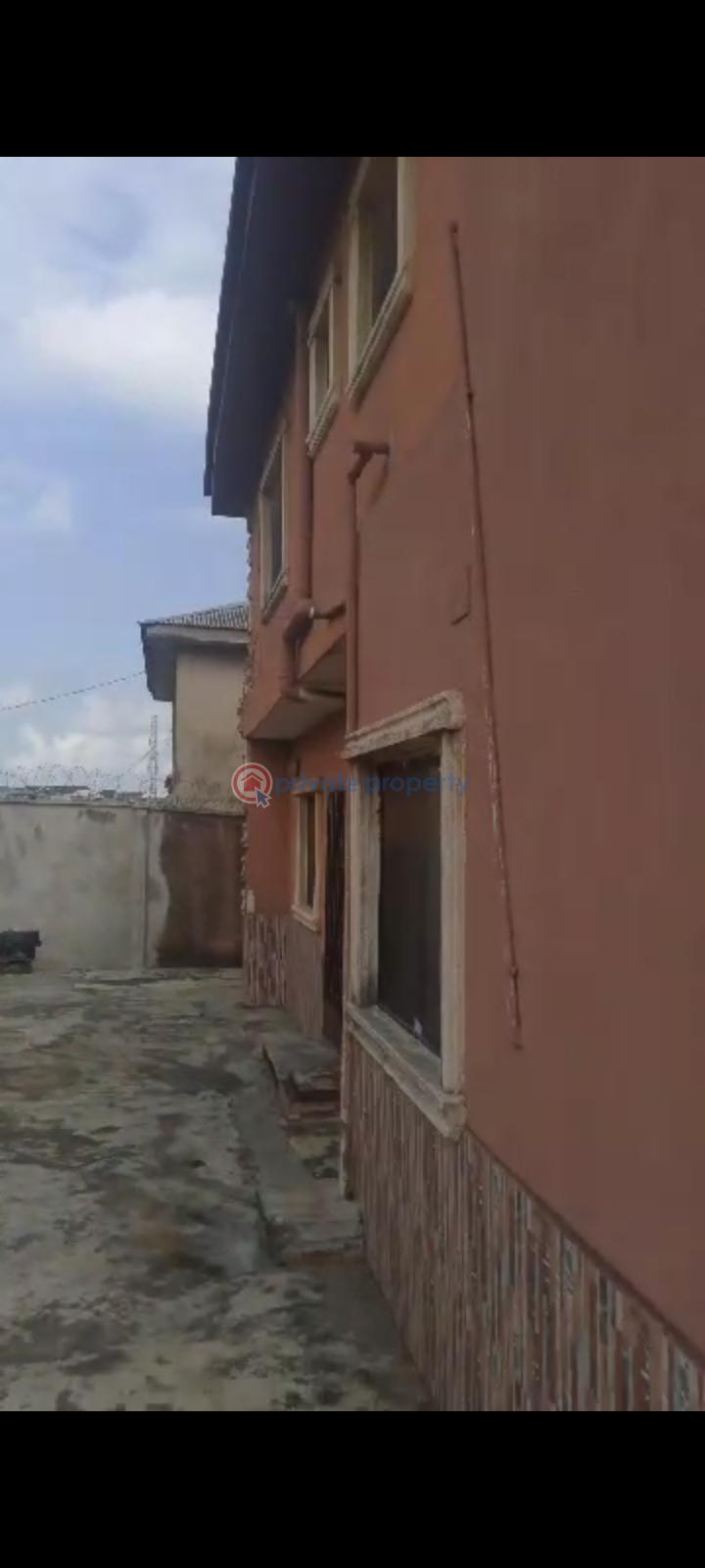Solid block of 7 flats - 0 Block Of Flats For Sale Off Isheri Lasu Road Igando Ikotun/Igando Lagos - 0