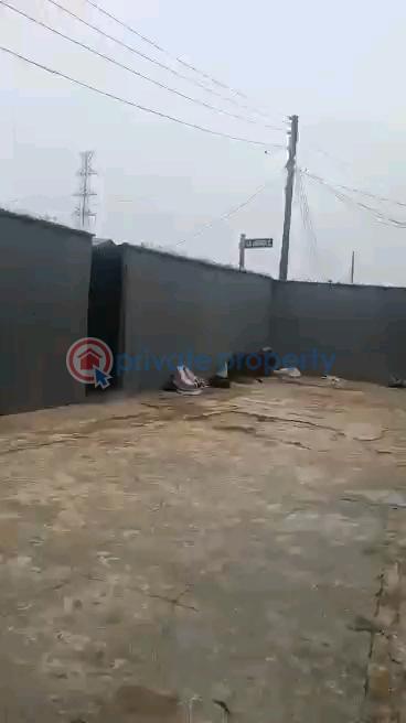 Solid building of block of flats - 28 House For Sale Off Odunalayo Street Via Funsho Owoyemi, Abuleegba Abule Egba Lagos - 28