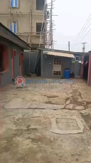 Solid building of block of flats - 6 House For Sale Off Odunalayo Street Via Funsho Owoyemi, Abuleegba Abule Egba Lagos - 6