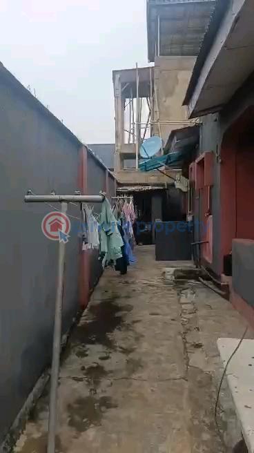 Solid building of block of flats - 10 House For Sale Off Odunalayo Street Via Funsho Owoyemi, Abuleegba Abule Egba Lagos - 10
