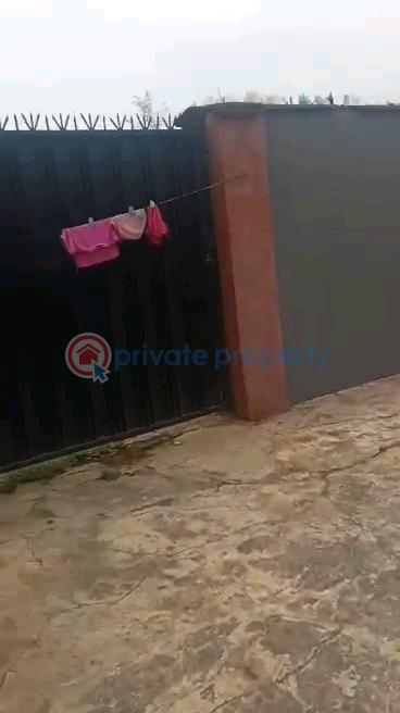 Solid building of block of flats - 31 House For Sale Off Odunalayo Street Via Funsho Owoyemi, Abuleegba Abule Egba Lagos - 31