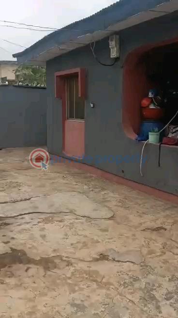 Solid building of block of flats - 32 House For Sale Off Odunalayo Street Via Funsho Owoyemi, Abuleegba Abule Egba Lagos - 32