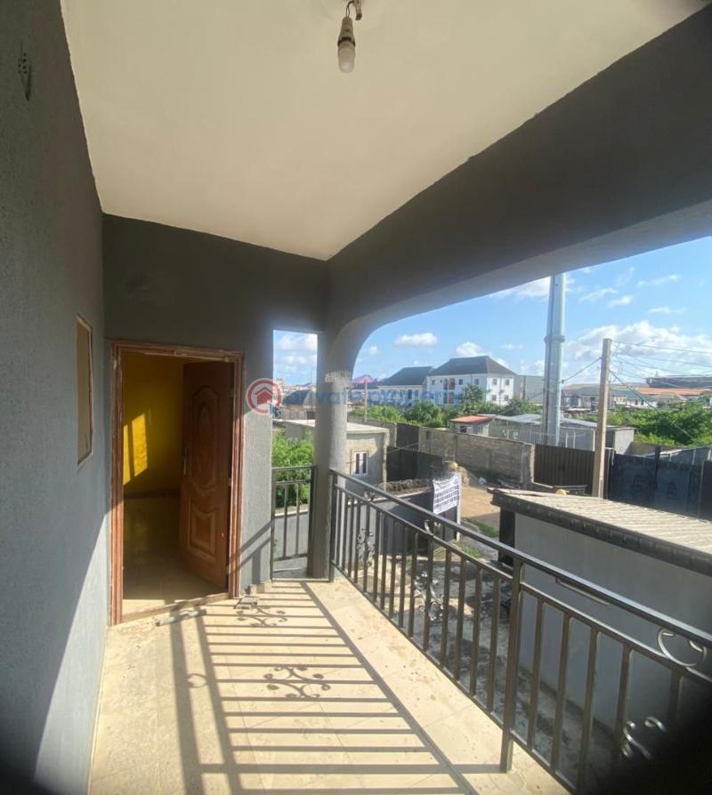 Solid building with units of flats and shops - 6 10 bedroom Duplex For Sale Off Community Road Ago Palace Isolo Lagos - 6