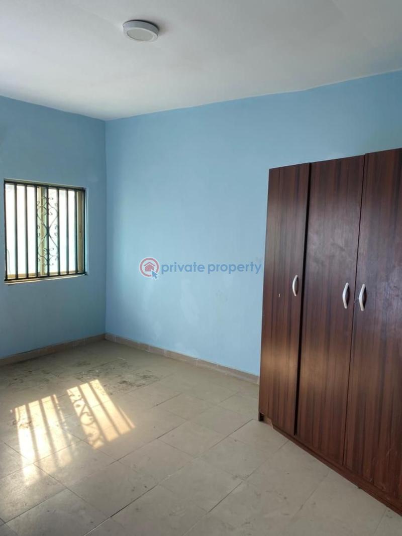 Solid building with units of flats and shops - 3 10 bedroom Duplex For Sale Off Community Road Ago Palace Isolo Lagos - 3