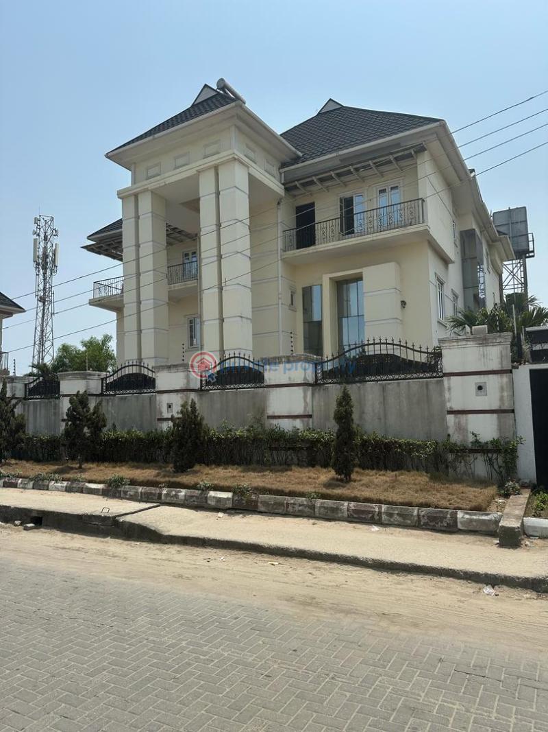 5 bedroom Maisonette For Sale Lekki Right Lekki Expressway Lagos