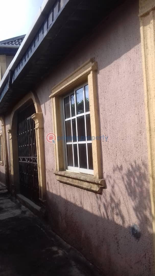 4 bedroom Flat & Apartment For Sale Igando Akesan Alimosho Lagos - 2