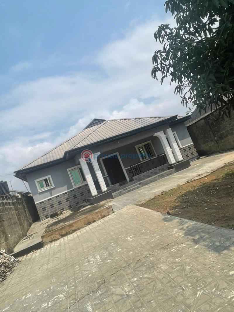 Solidly built 3 bedroom flat(setback) on a full plot of land 3 bedroom Bungalow For Sale Igbo Agbowa, Olu Odo Ikorodu Lagos