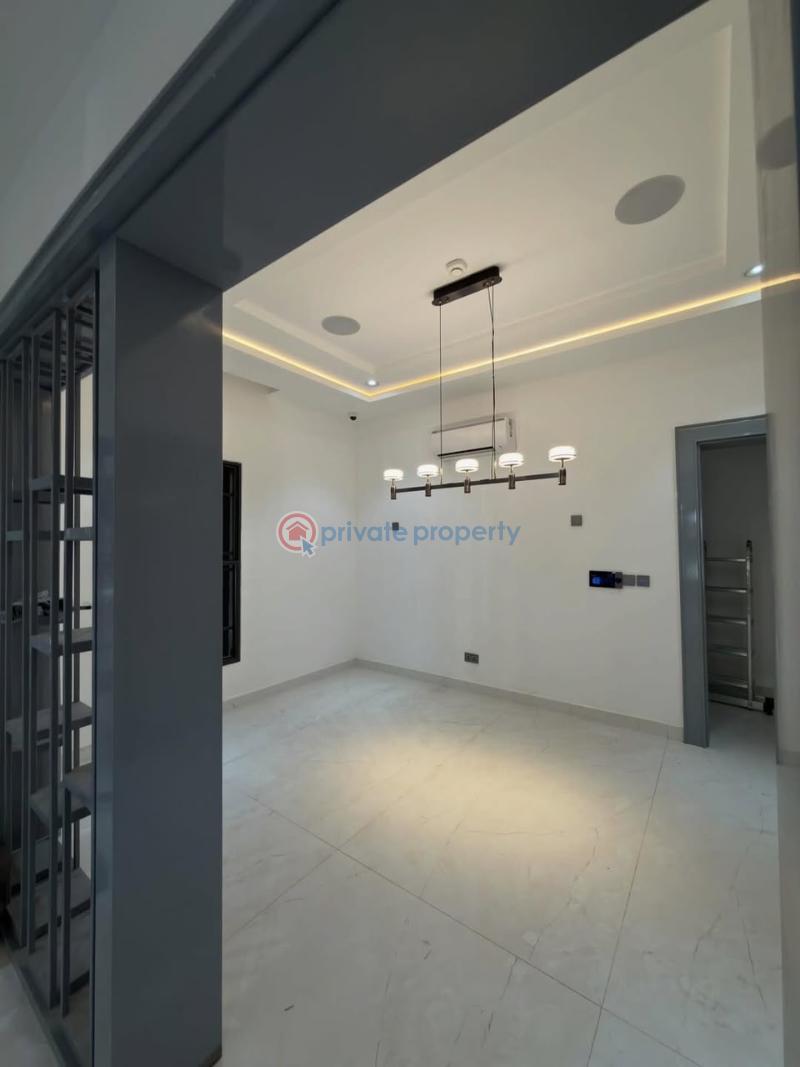 5 bedroom Detached Duplex For Sale Wuse Zone Wuse Abuja Phase 1  - 1