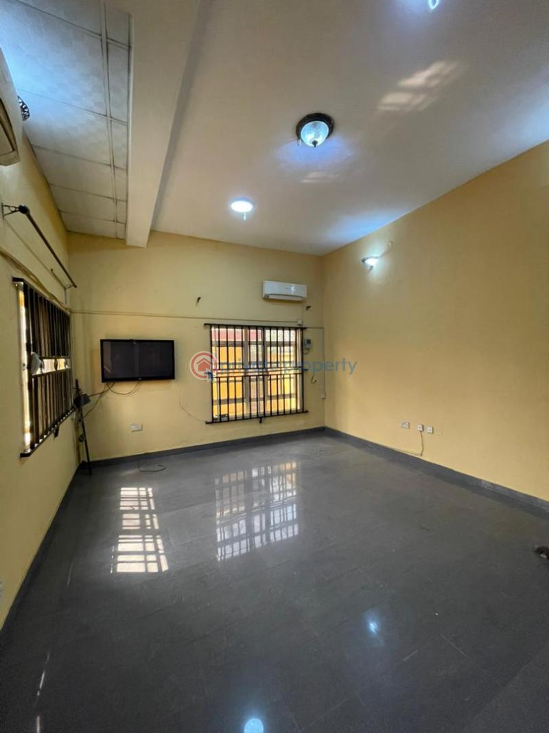 5 bedroom Semi detached Duplex For Sale Arowojobe Estate Mende Maryland Lagos - 7