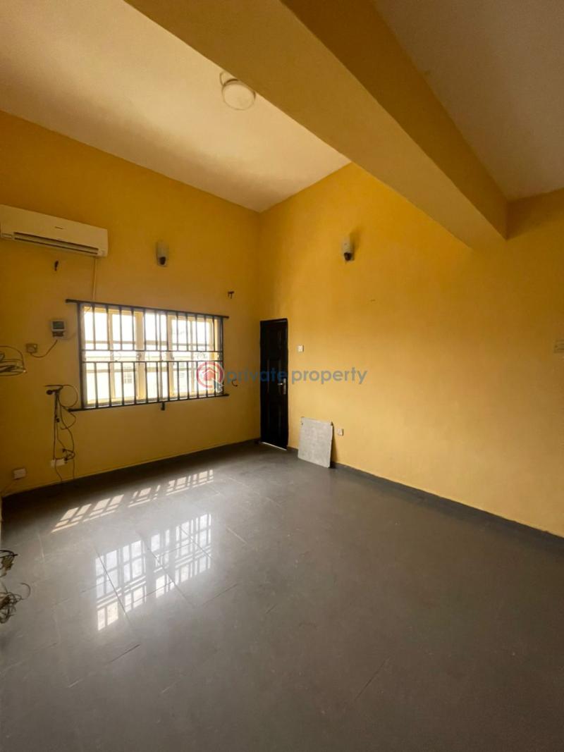 5 bedroom Semi detached Duplex For Sale Arowojobe Estate Mende Maryland Lagos - 0