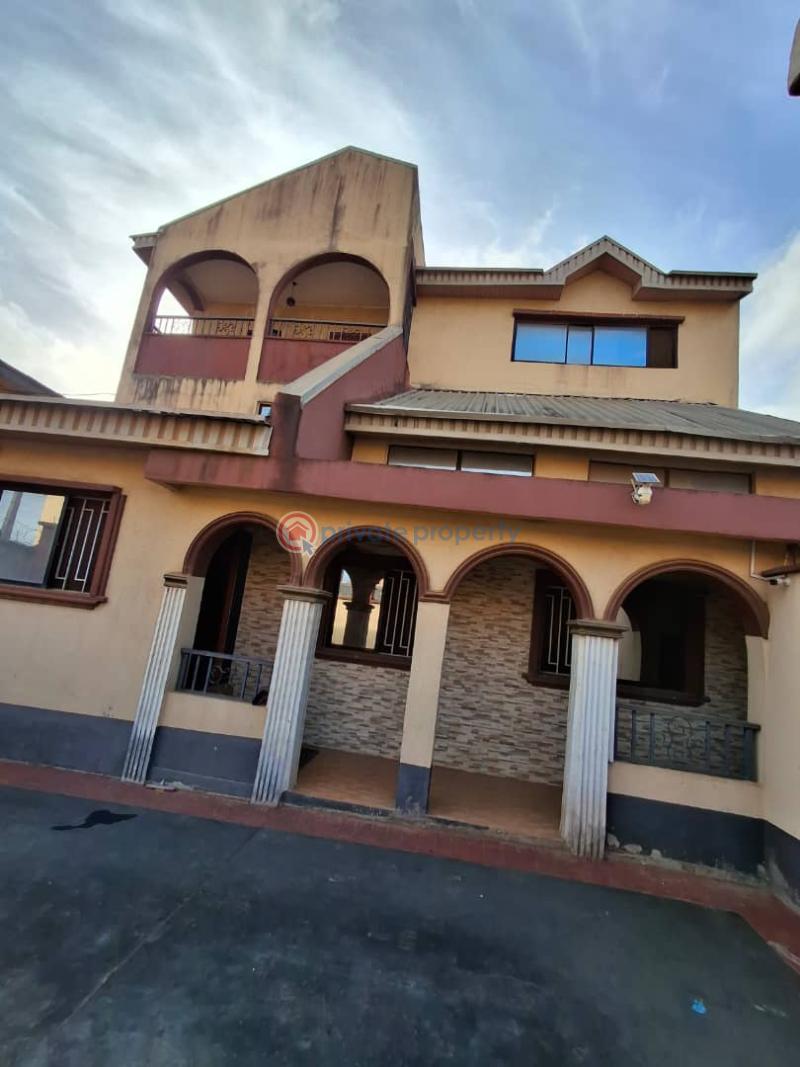 10 bedroom House For Sale Governor's Road Ikotun Ikotun/Igando Lagos - 0
