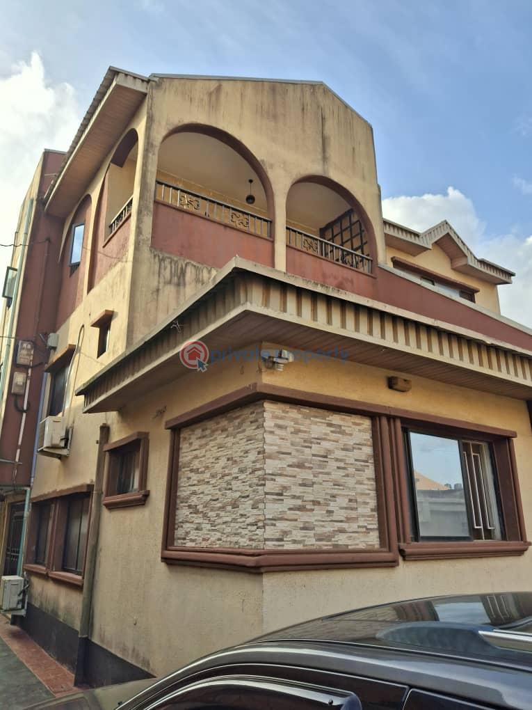 10 bedroom House For Sale Governor Road Ikotun/Igando Lagos - 3
