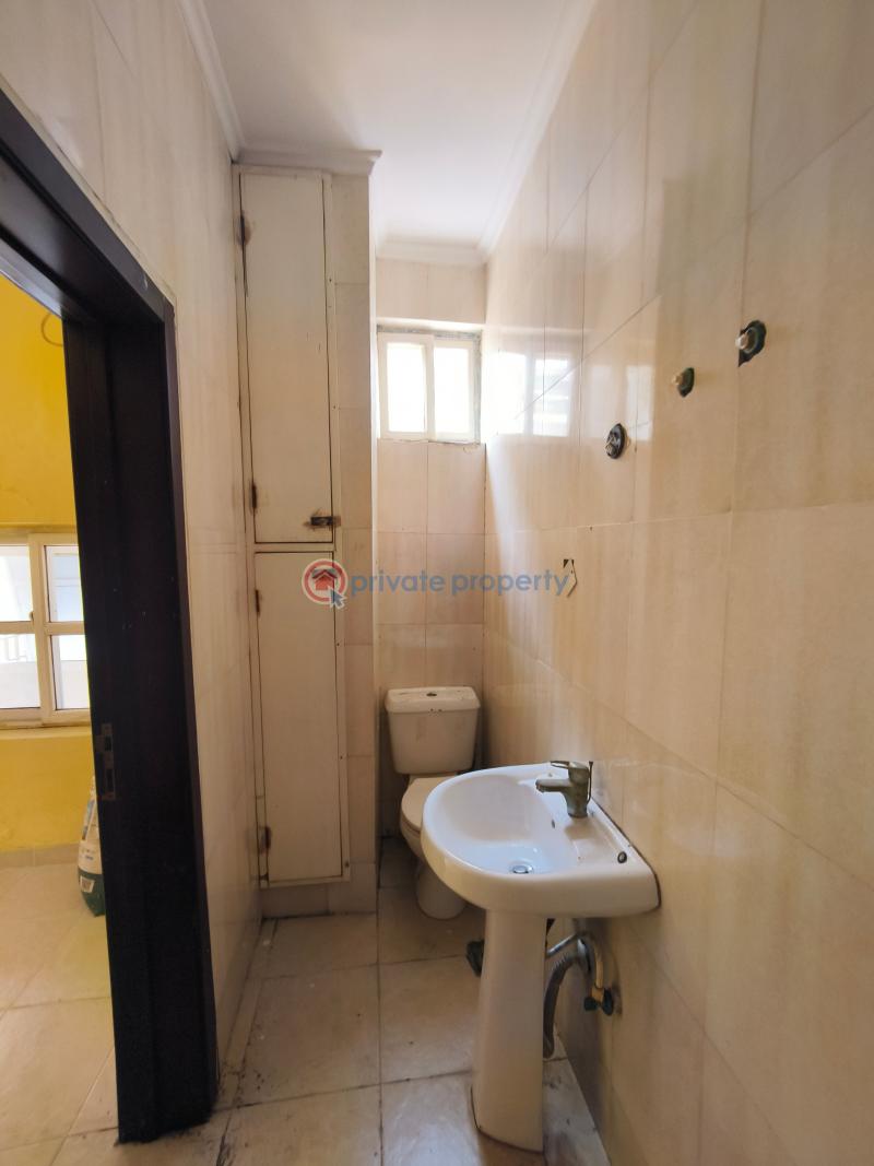 1 bedroom Room or Boys Quarter For Rent Bulourdillion Estate Chevron Drive Lekki Lagos - 3
