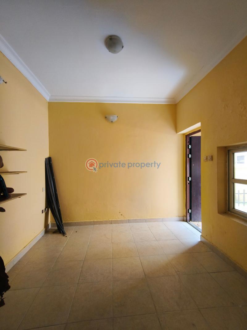 1 bedroom Room or Boys Quarter For Rent Bulourdillion Estate Chevron Drive Lekki Lagos - 0