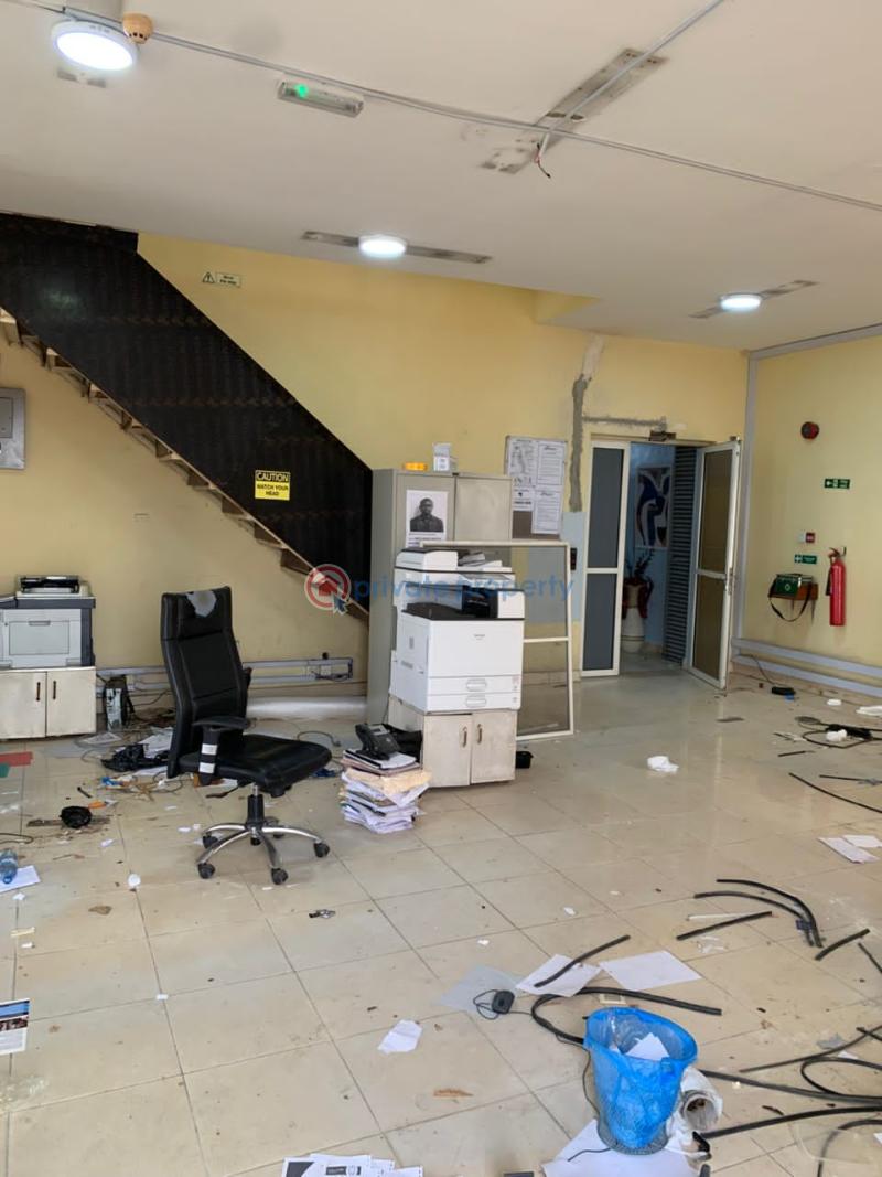 Spacious 195sqm commercial office space on 3rd & 4th floor - 9 Office For Rent Lekki Phase 1 Lagos - 9