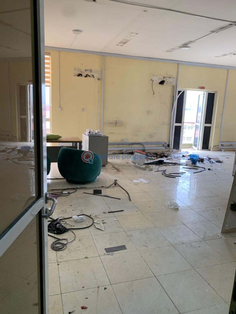 Spacious 195sqm commercial office space on 3rd & 4th floor - 12 Office For Rent Lekki Phase 1 Lagos - 12