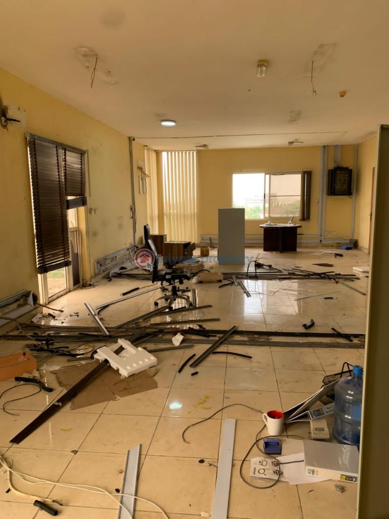 Spacious 195sqm commercial office space on 3rd & 4th floor - 10 Office For Rent Lekki Phase 1 Lagos - 10