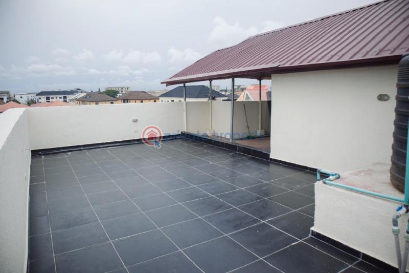 1 bedroom Mini Flat For Sale Admiraty Homes Nee Road Lekki Lagos - 4