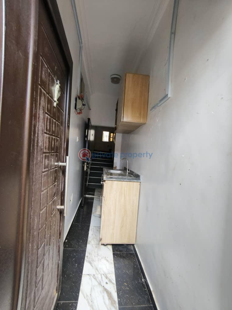 2 bedroom Flat & Apartment For Rent Ilasan Lekki Lagos - 4