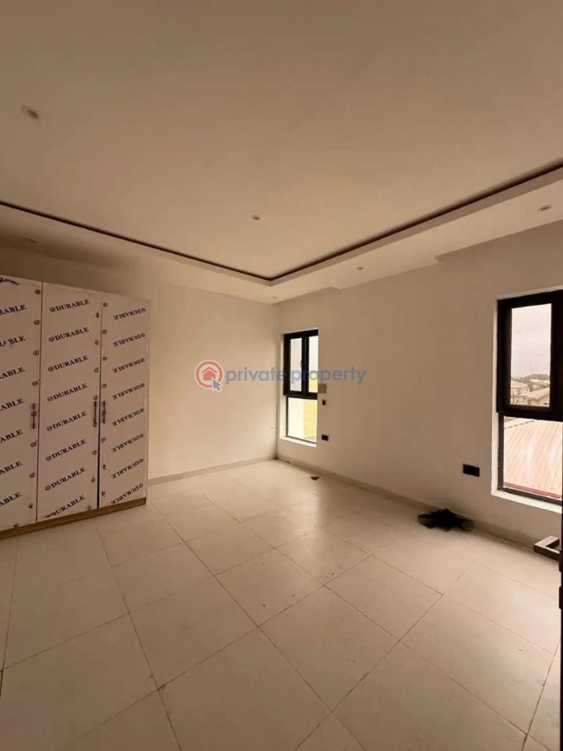 Spacious  2 bedroom apartment - 12 2 bedroom Flat & Apartment For Rent Lekki Phase 1 Lagos - 12
