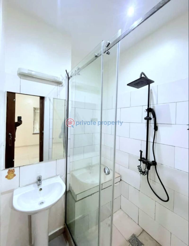 Spacious 2-bedroom apartment - 12 2 bedroom Flat & Apartment For Rent Oniru Victoria Island Lagos - 12