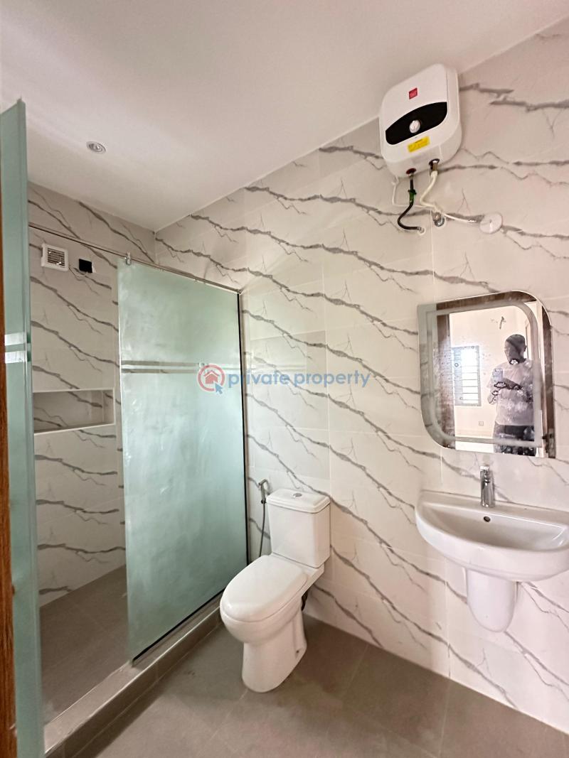 Spacious 2 bedroom apartment - 4 2 bedroom Flat & Apartment For Sale Lekki Phase 1 Lagos - 4