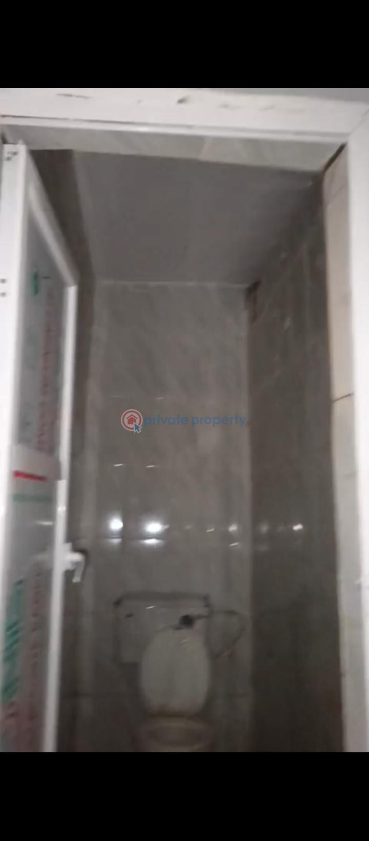 2 bedroom Flat & Apartment For Rent Alagomeji Yaba Lagos - 4
