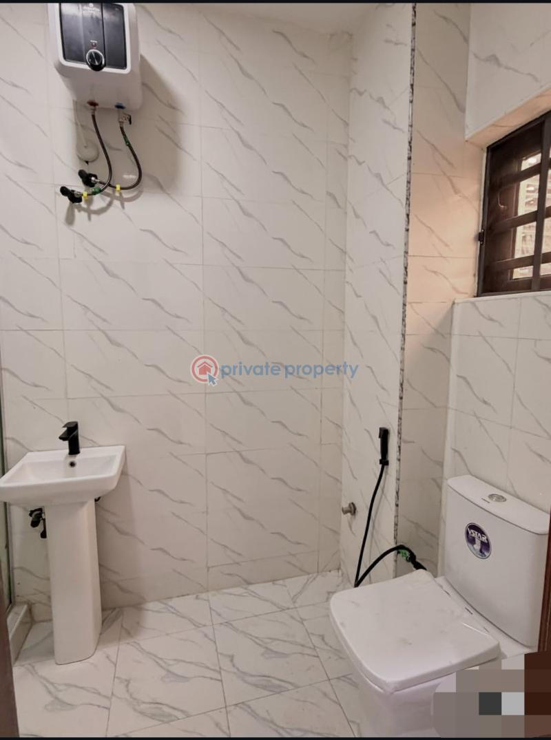 2 bedroom Block Of Flats For Sale Surulere Lagos - 5