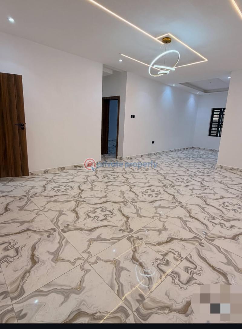 2 bedroom Block Of Flats For Sale Surulere Lagos - 1