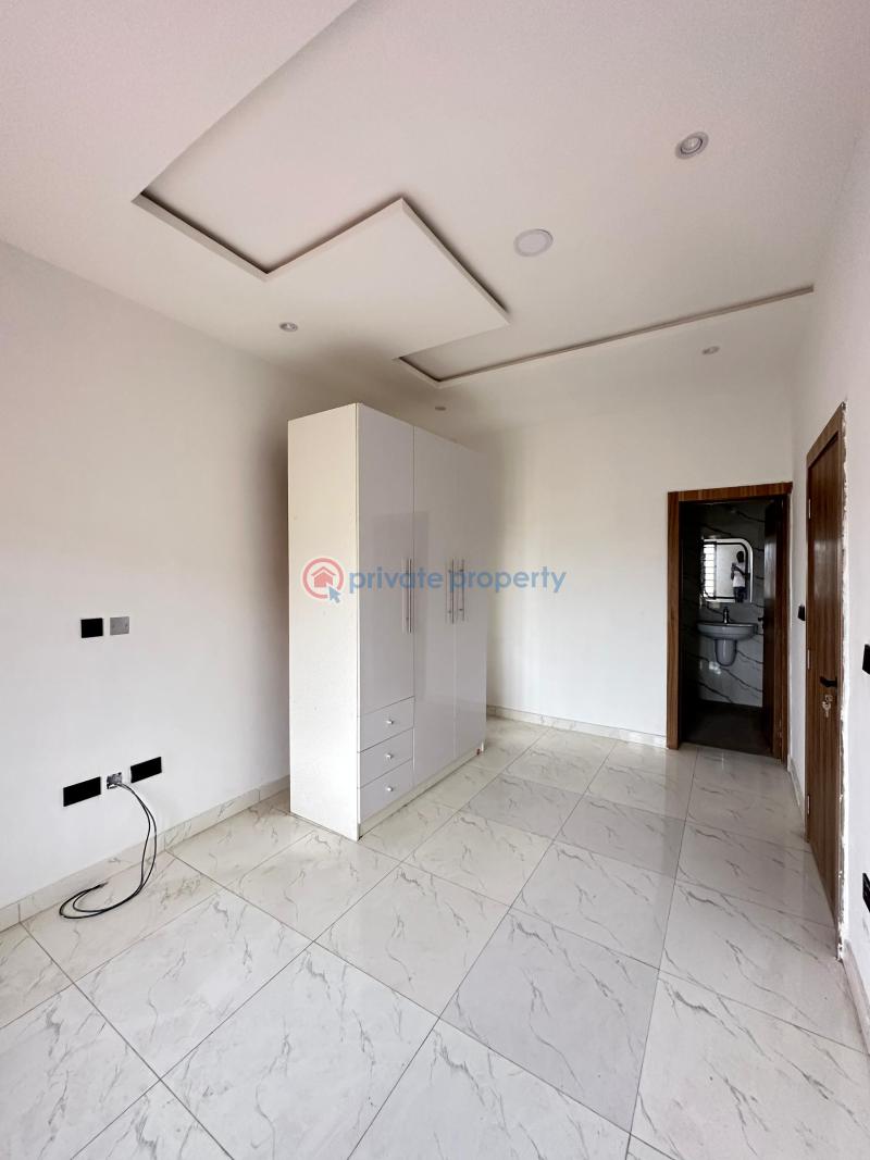 Spacious 2 bedroom apartment - 7 2 bedroom Flat & Apartment For Sale Lekki Phase 1 Lagos - 7