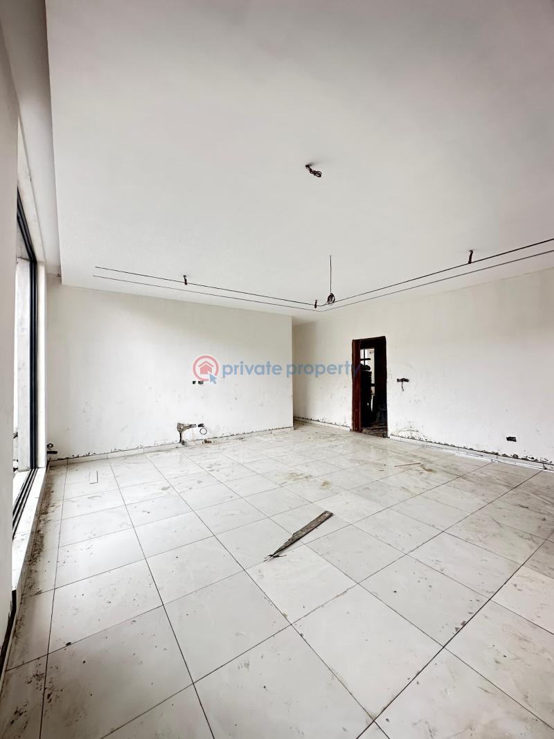 Spacious 2 bedroom apartment with a reception, elevator, pool and gym. - 4 2 bedroom Flat & Apartment For Sale Lekki Phase 1 Lagos - 4