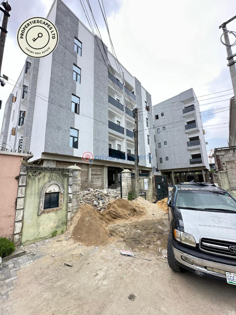 Spacious 2 bedroom apartment with  bq, pool, elevator and gym. - 0 2 bedroom Flat & Apartment For Sale Lekki Phase 1 Lagos - 0