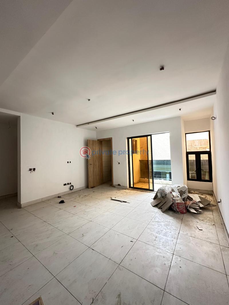Spacious 2 bedroom apartment with  bq, pool, elevator and gym. - 2 2 bedroom Flat & Apartment For Sale Lekki Phase 1 Lagos - 2