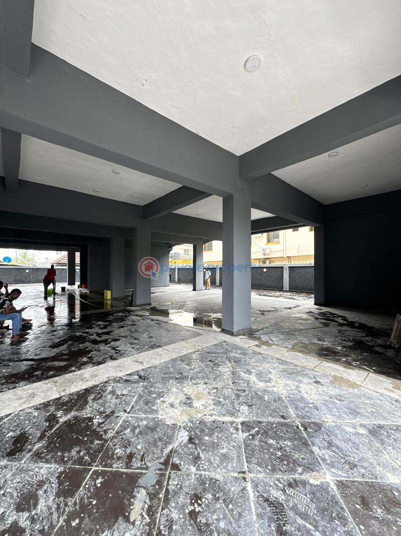 Spacious 2 bedroom apartment with elevator, pool and gym. - 7 2 bedroom Flat & Apartment For Sale Lekki Phase 1 Lagos - 7