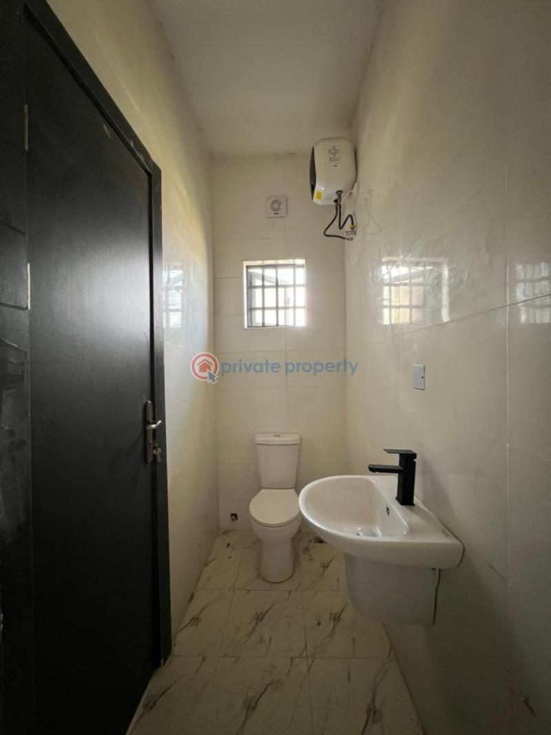 2 bedroom Flat & Apartment For Rent Lekki Scheme 2,abraham Adesanya Ajah Lagos - 4