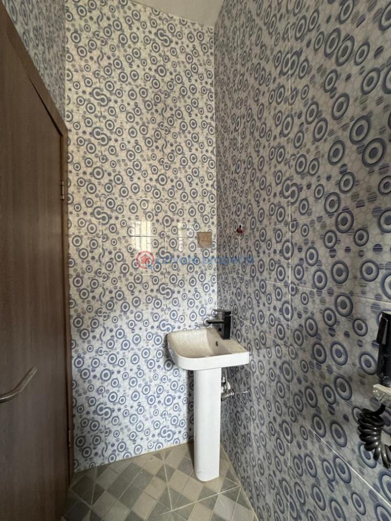 2 bedroom Block Of Flats For Rent Off Babs Animashaun Road, By Bode Thomas Junction, Surulere Bode Thomas Surulere Lagos - 3